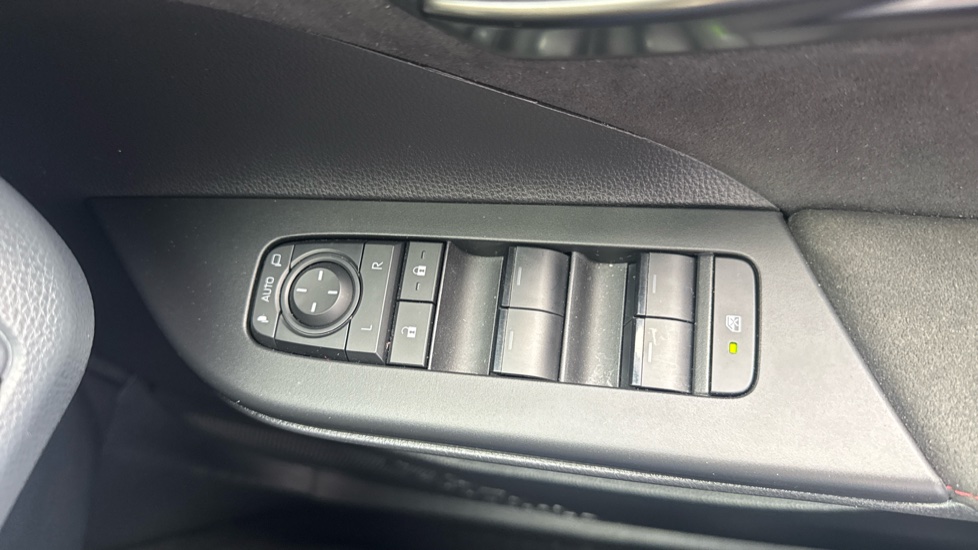 Toyota C-HR 2.0 Hybrid GR Sport 5dr CVT Hybrid Hatchback - Image 33