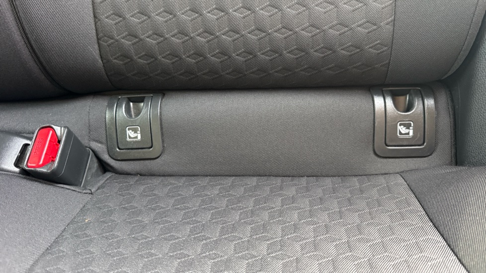 Toyota Yaris 1.5 Hybrid Design 5dr CVT Hybrid Hatchback - Image 14