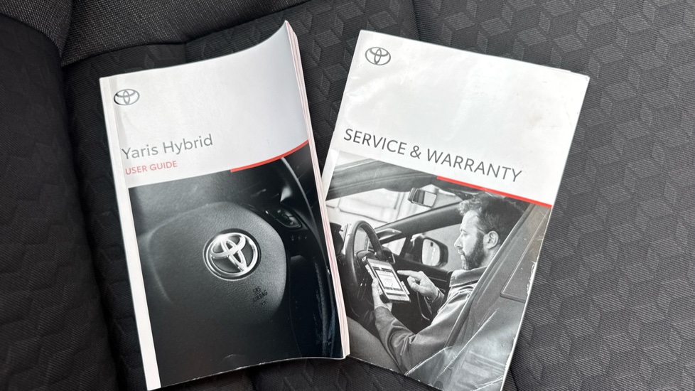 Toyota Yaris 1.5 Hybrid Design 5dr CVT Hybrid Hatchback - Image 27