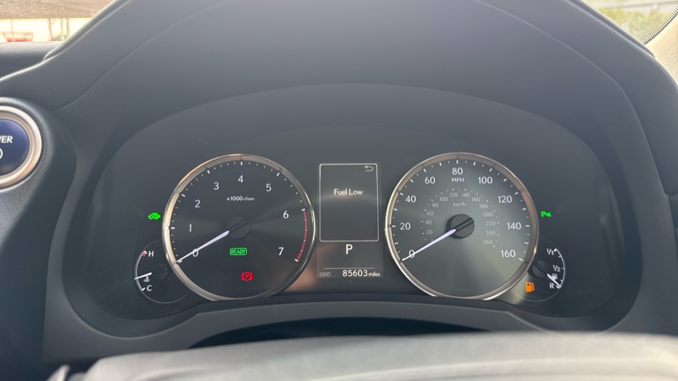 Lexus IS 300h Advance 4dr CVT Auto Hybrid Saloon - Image 11