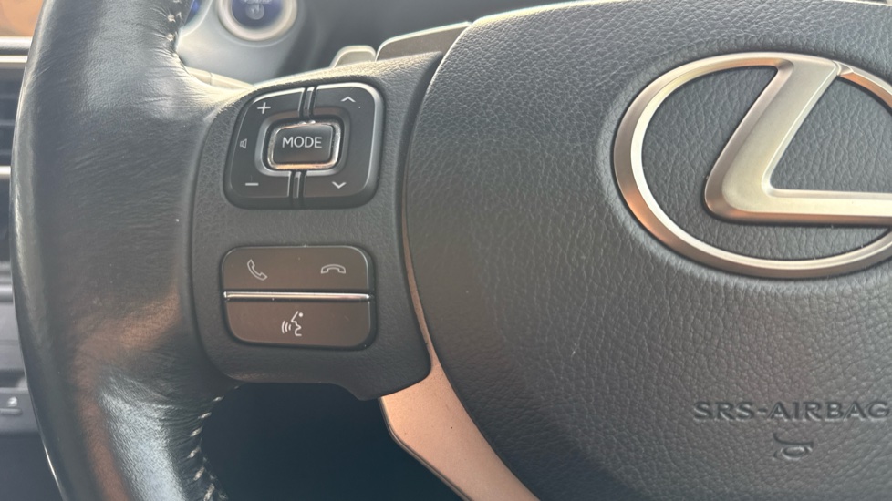 Lexus IS 300h Advance 4dr CVT Auto Hybrid Saloon - Image 39