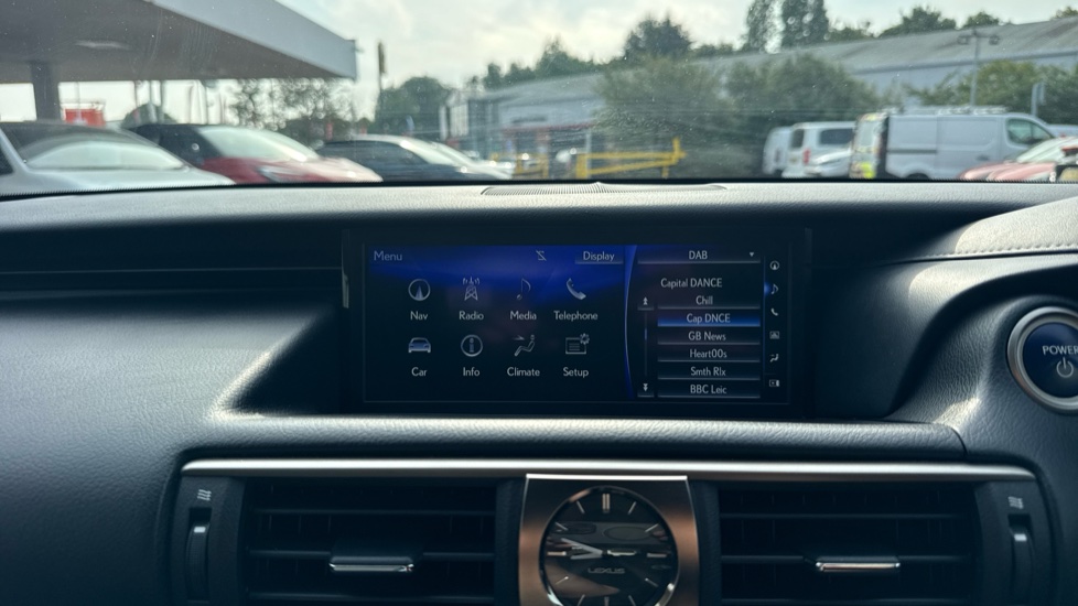 Lexus IS 300h Advance 4dr CVT Auto Hybrid Saloon - Image 42