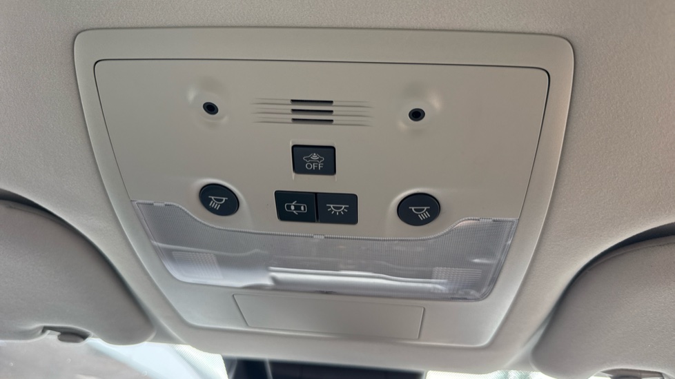 Lexus IS 300h Advance 4dr CVT Auto Hybrid Saloon - Image 45