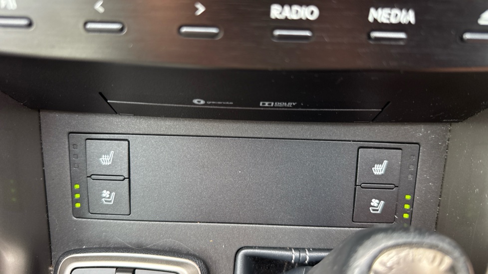 Lexus IS 300h Advance 4dr CVT Auto Hybrid Saloon - Image 46