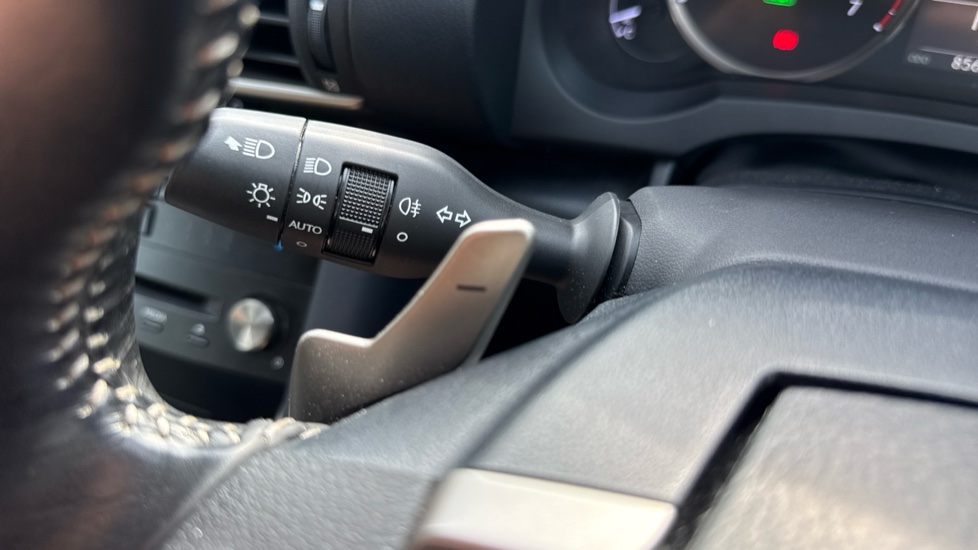Lexus IS 300h Advance 4dr CVT Auto Hybrid Saloon - Image 49