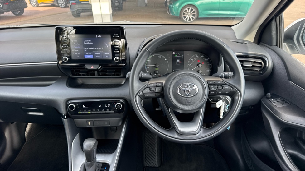 Toyota Yaris 1.5 Hybrid Icon 5dr CVT Hybrid Hatchback - Image 6