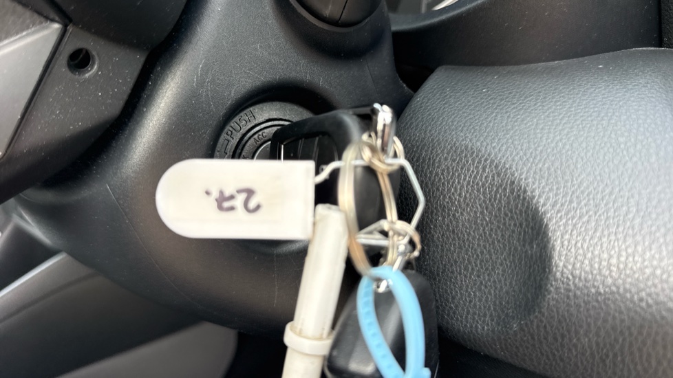 Toyota Yaris 1.5 Hybrid Icon 5dr CVT Hybrid Hatchback - Image 16