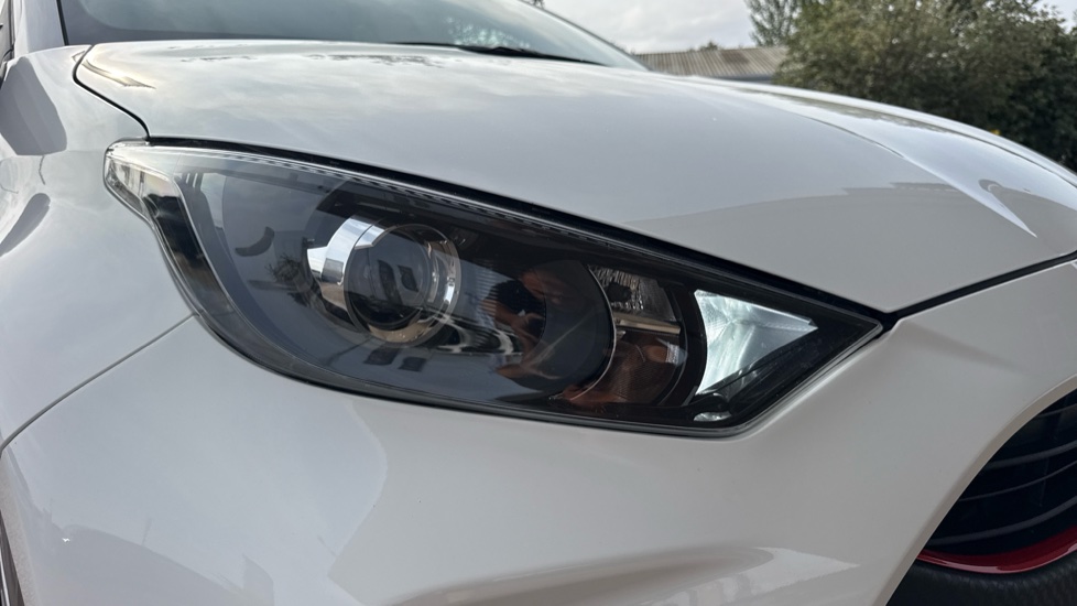 Toyota Yaris 1.5 Hybrid Icon 5dr CVT Hybrid Hatchback - Image 20