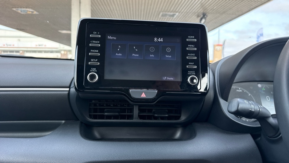 Toyota Yaris 1.5 Hybrid Icon 5dr CVT Hybrid Hatchback - Image 42