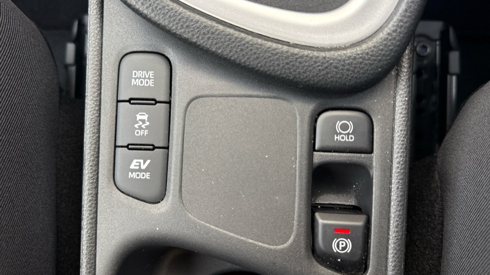 Toyota Yaris 1.5 Hybrid Icon 5dr CVT Hybrid Hatchback - Image 45