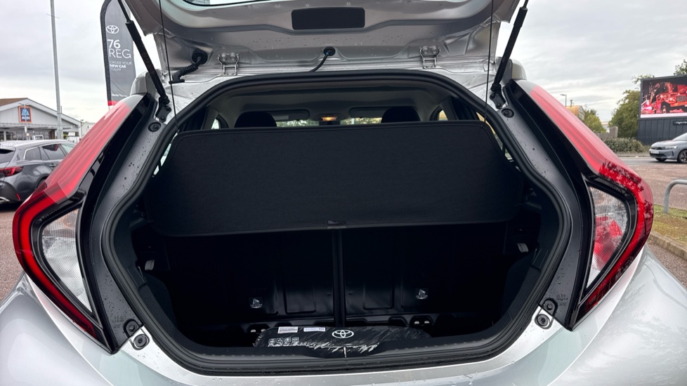 Toyota Aygo X 1.0 VVT-i Pure 5dr Auto Petrol Hatchback - Image 13