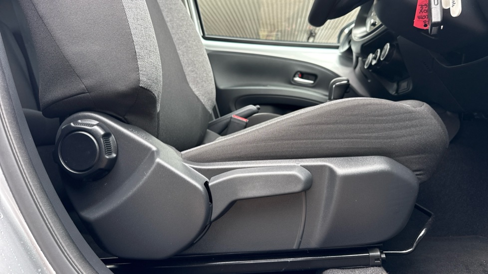Toyota Aygo X 1.0 VVT-i Pure 5dr Auto Petrol Hatchback - Image 30