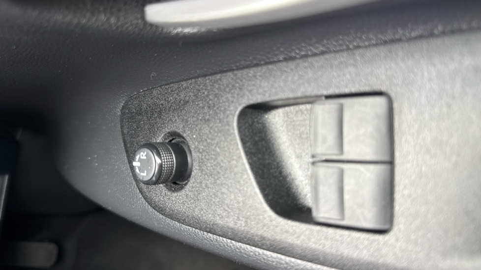 Toyota Aygo X 1.0 VVT-i Pure 5dr Auto Petrol Hatchback - Image 32