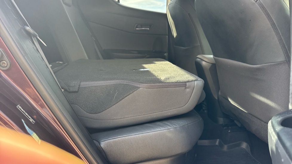 Toyota C-HR 1.8 Hybrid Excel 5dr CVT Hybrid Hatchback - Image 18