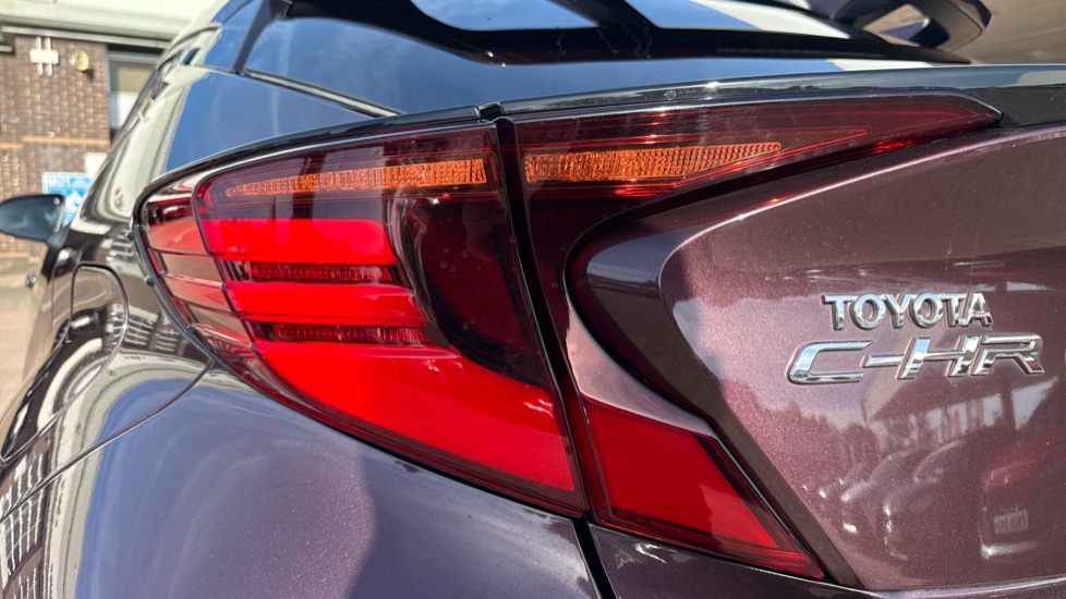 Toyota C-HR 1.8 Hybrid Excel 5dr CVT Hybrid Hatchback - Image 21