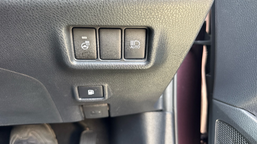 Toyota C-HR 1.8 Hybrid Excel 5dr CVT Hybrid Hatchback - Image 51