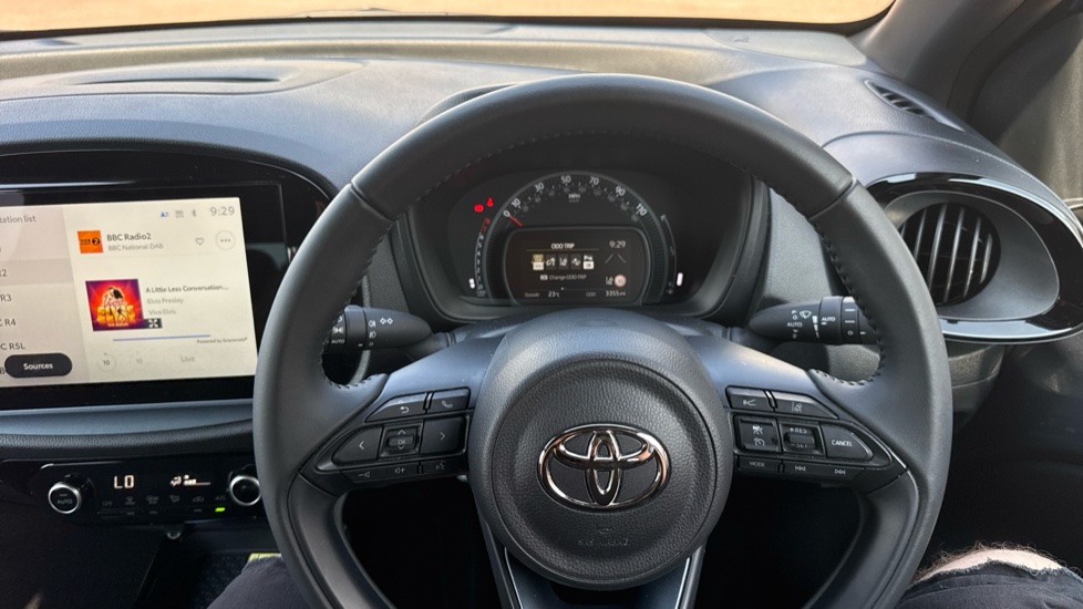 Toyota Aygo X 1.0 VVT-i Exclusive 5dr Petrol Hatchback - Image 10