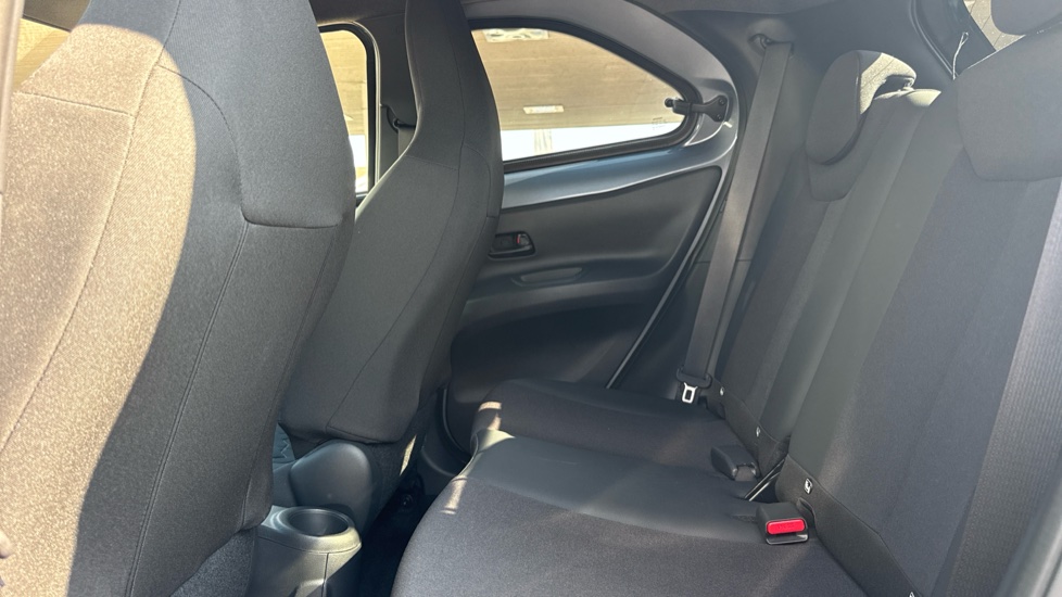 Toyota Aygo X 1.0 VVT-i Exclusive 5dr Petrol Hatchback - Image 15