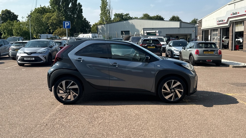 Toyota Aygo X 1.0 VVT-i Exclusive 5dr Petrol Hatchback - Image 23
