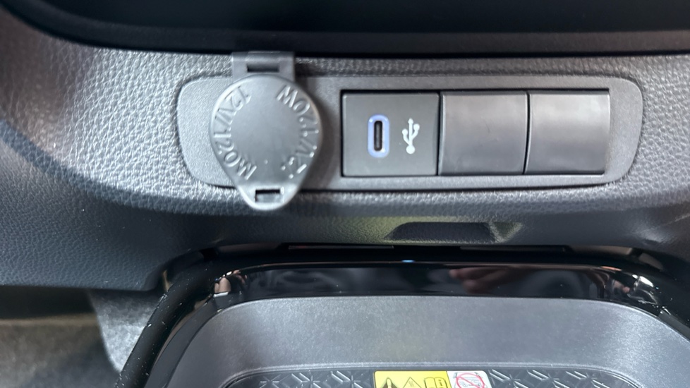 Toyota Aygo X 1.0 VVT-i Exclusive 5dr Petrol Hatchback - Image 39