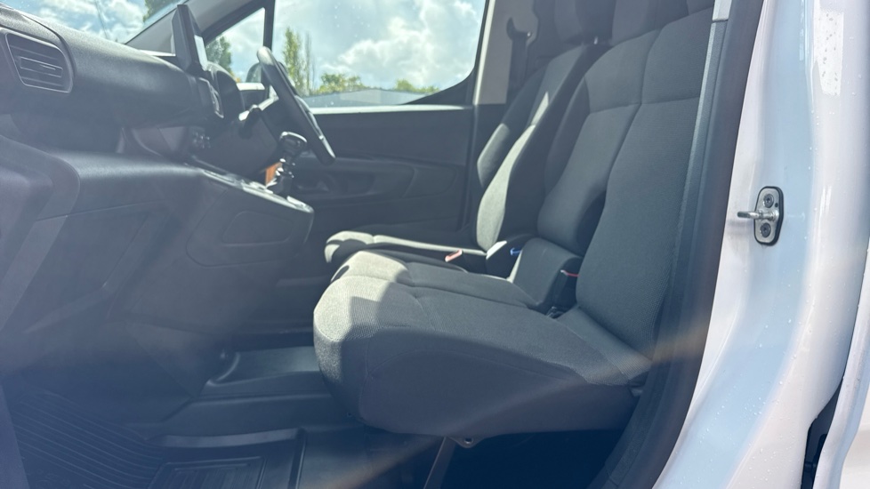 Toyota Proace City L1 Diesel 1.5D 100 Active Van - Image 5