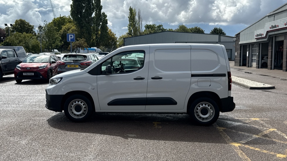Toyota Proace City L1 Diesel 1.5D 100 Active Van - Image 24