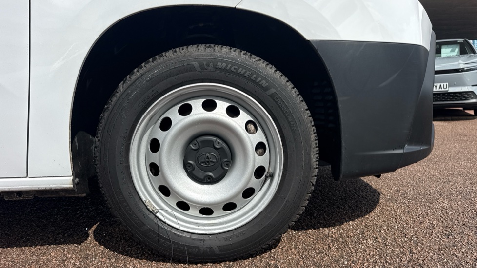 Toyota Proace City L1 Diesel 1.5D 100 Active Van - Image 25