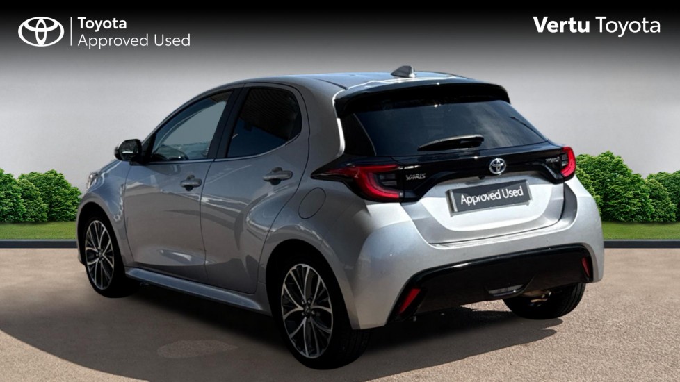 Toyota Yaris 1.5 Hybrid Excel 5dr CVT Hybrid Hatchback - Image 4