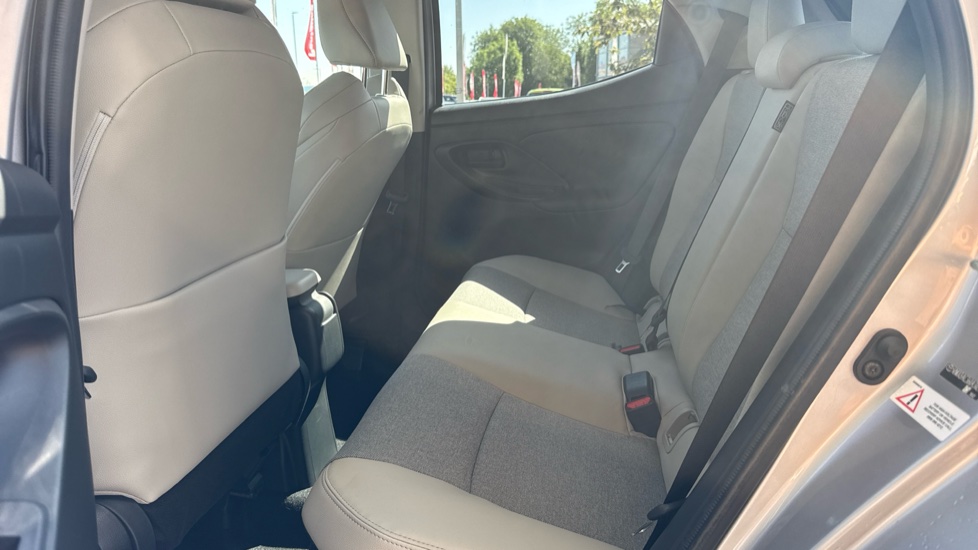 Toyota Yaris 1.5 Hybrid Excel 5dr CVT Hybrid Hatchback - Image 15