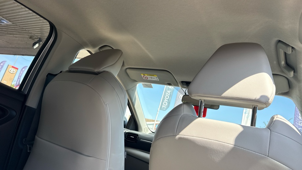 Toyota Yaris 1.5 Hybrid Excel 5dr CVT Hybrid Hatchback - Image 19