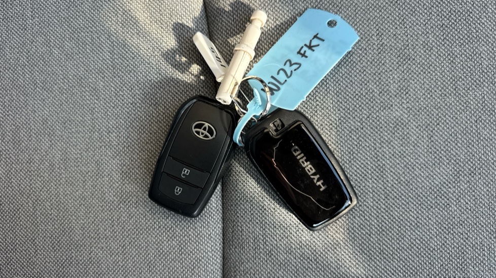 Toyota Yaris 1.5 Hybrid Excel 5dr CVT Hybrid Hatchback - Image 28