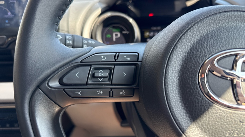 Toyota Yaris 1.5 Hybrid Excel 5dr CVT Hybrid Hatchback - Image 39