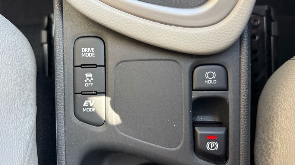 Toyota Yaris 1.5 Hybrid Excel 5dr CVT Hybrid Hatchback - Image 45