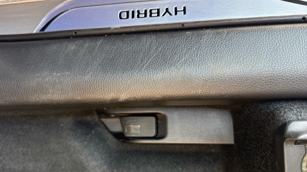 Toyota Yaris 1.5 Hybrid Excel 5dr CVT Hybrid Hatchback - Image 50