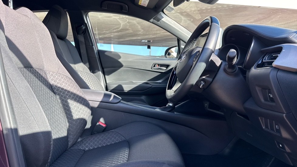 Toyota C-HR 1.8 Hybrid Icon 5dr CVT Hybrid Hatchback - Image 12