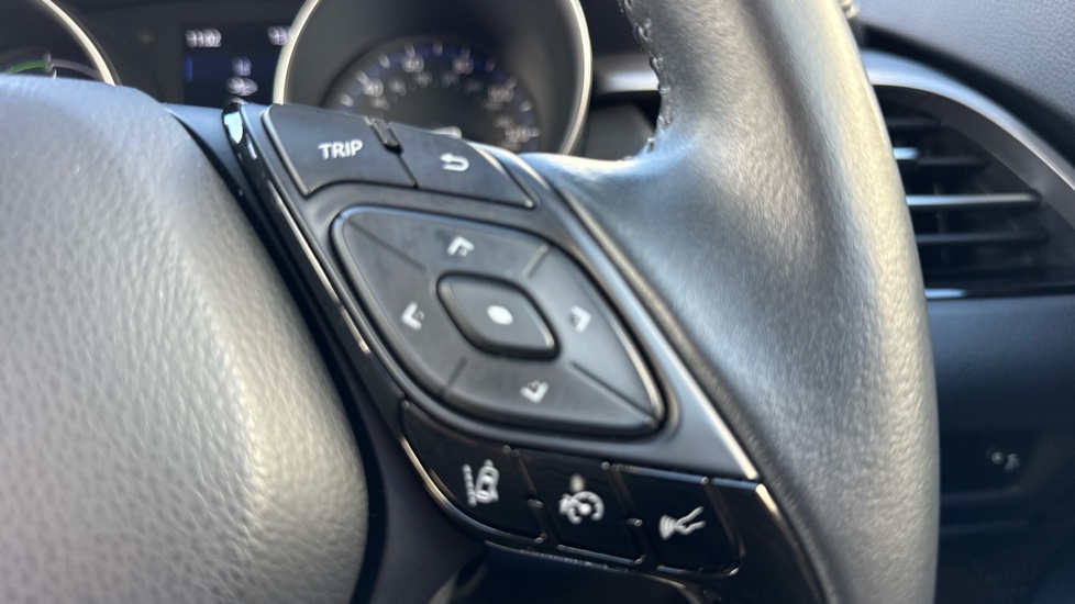 Toyota C-HR 1.8 Hybrid Icon 5dr CVT Hybrid Hatchback - Image 30