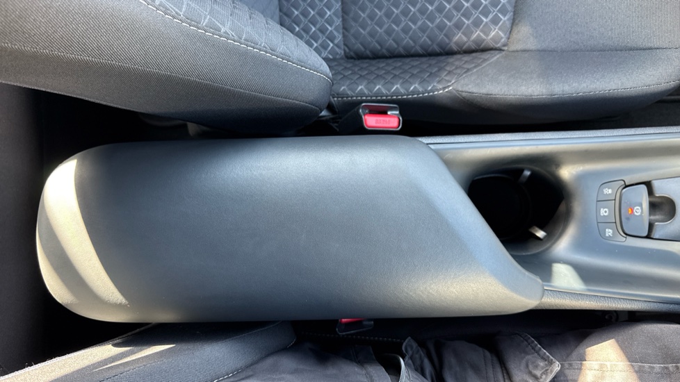 Toyota C-HR 1.8 Hybrid Icon 5dr CVT Hybrid Hatchback - Image 46