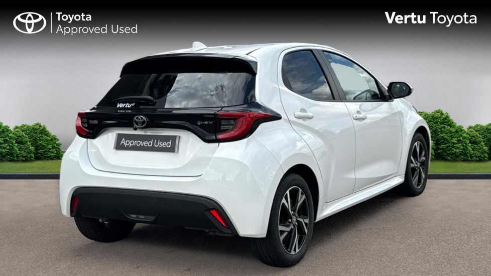 Toyota Yaris 1.5 Hybrid Design 5dr CVT Hybrid Hatchback - Image 2