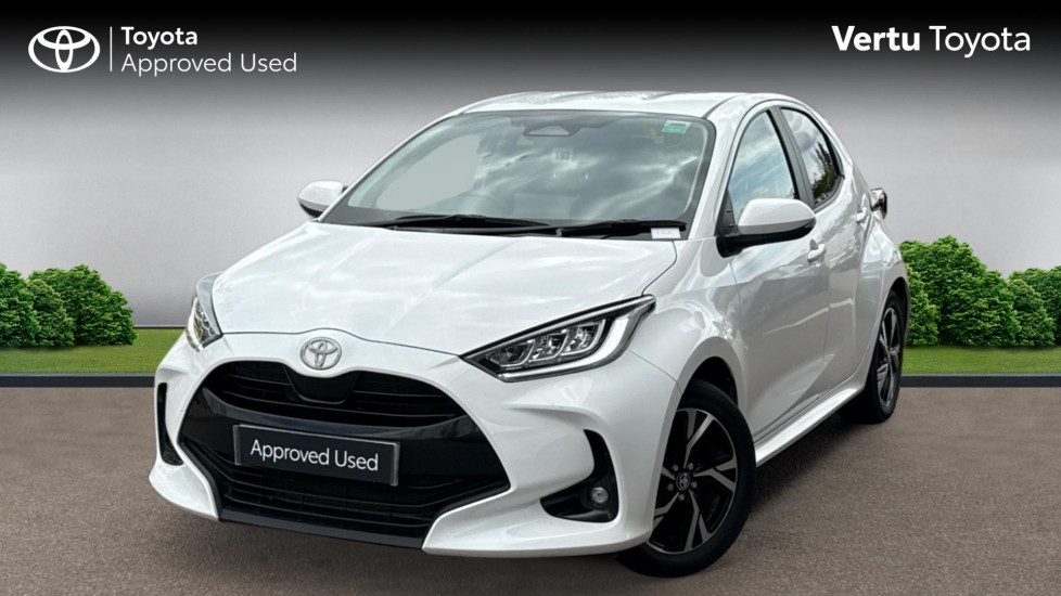 Toyota Yaris 1.5 Hybrid Design 5dr CVT Hybrid Hatchback - Image 3