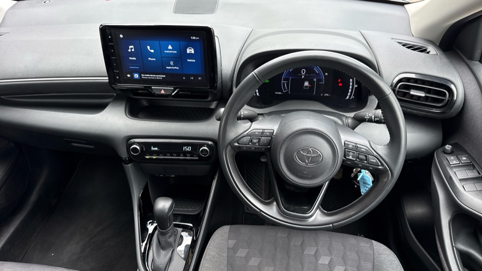 Toyota Yaris 1.5 Hybrid Design 5dr CVT Hybrid Hatchback - Image 6