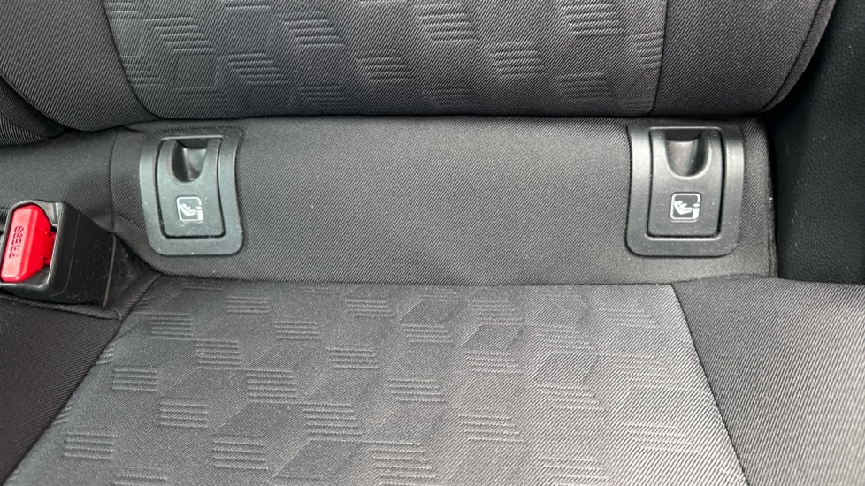 Toyota Yaris 1.5 Hybrid Design 5dr CVT Hybrid Hatchback - Image 14
