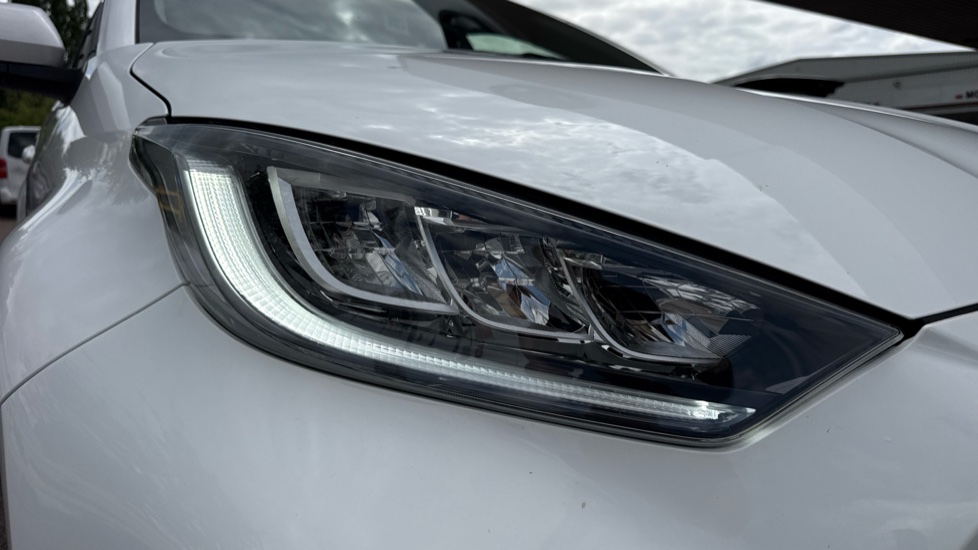 Toyota Yaris 1.5 Hybrid Design 5dr CVT Hybrid Hatchback - Image 20