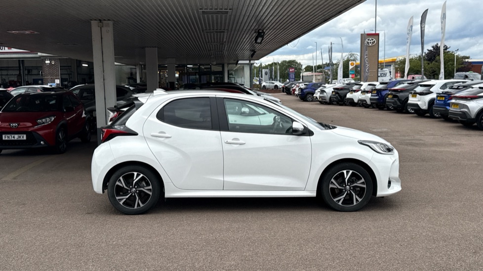 Toyota Yaris 1.5 Hybrid Design 5dr CVT Hybrid Hatchback - Image 23