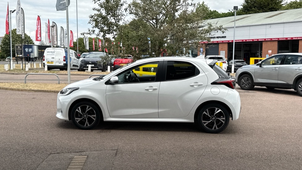 Toyota Yaris 1.5 Hybrid Design 5dr CVT Hybrid Hatchback - Image 24