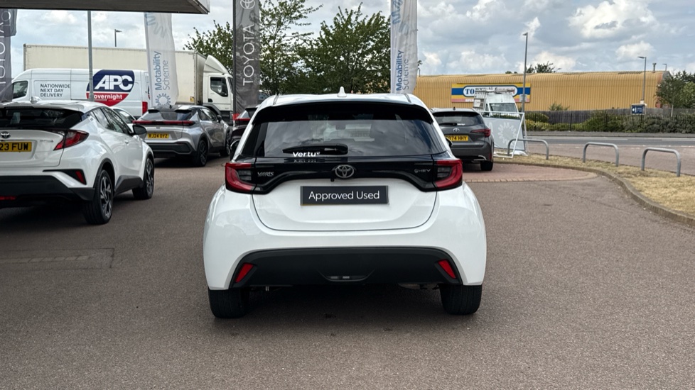 Toyota Yaris 1.5 Hybrid Design 5dr CVT Hybrid Hatchback - Image 26