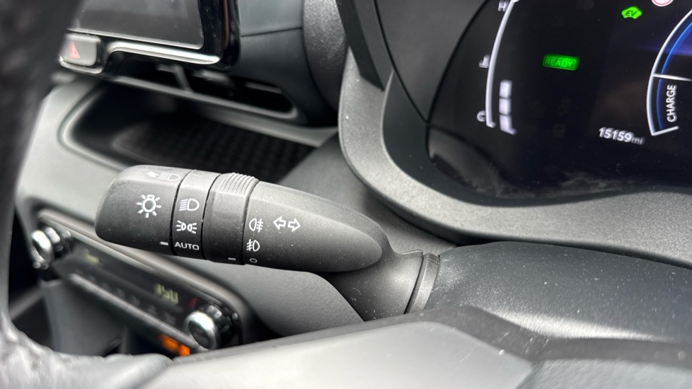 Toyota Yaris 1.5 Hybrid Design 5dr CVT Hybrid Hatchback - Image 32