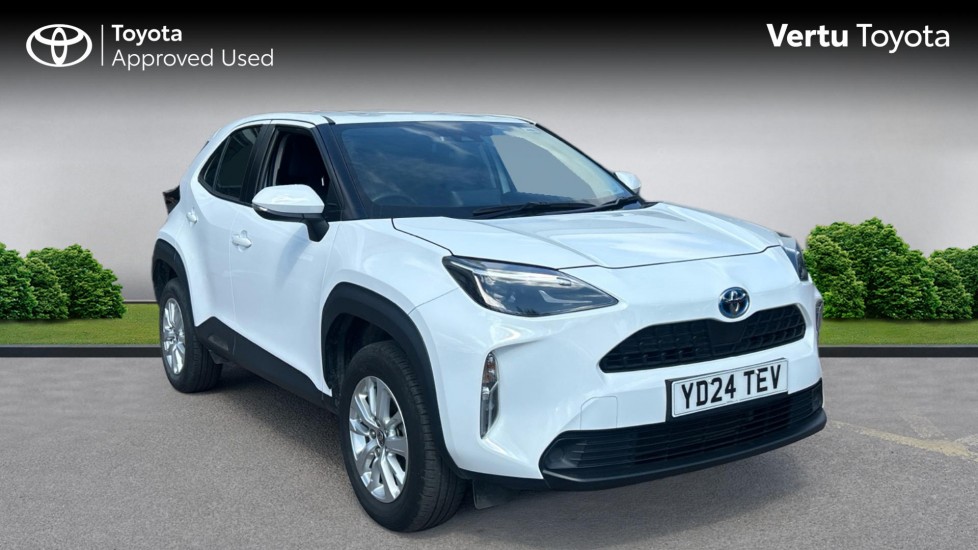 Toyota Yaris Cross 1.5 Hybrid Icon 5dr CVT Hybrid Estate - Image 1