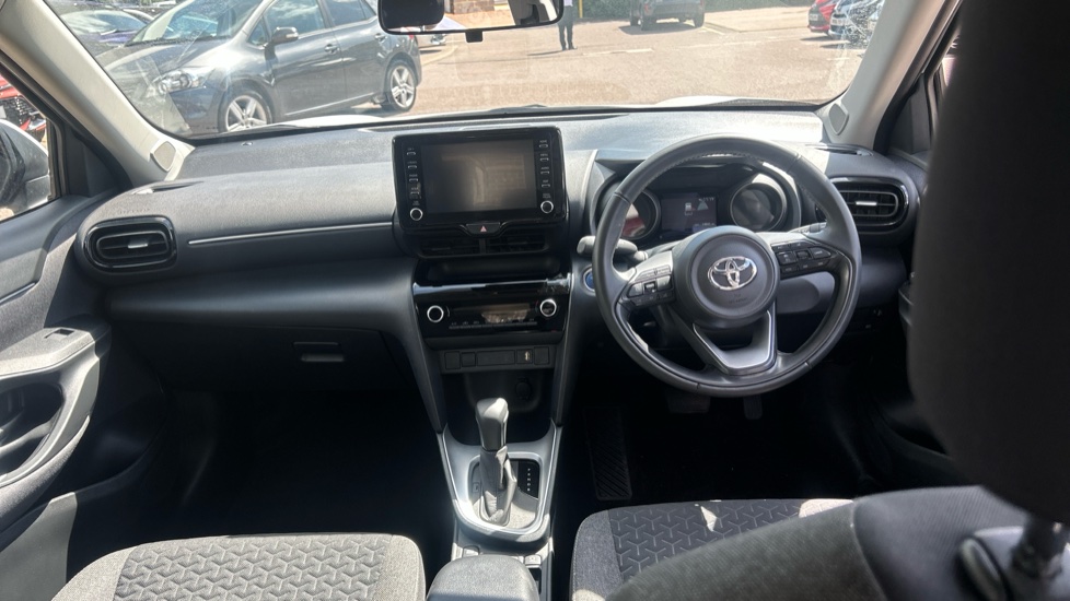 Toyota Yaris Cross 1.5 Hybrid Icon 5dr CVT Hybrid Estate - Image 6