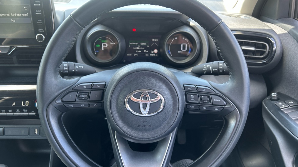 Toyota Yaris Cross 1.5 Hybrid Icon 5dr CVT Hybrid Estate - Image 10