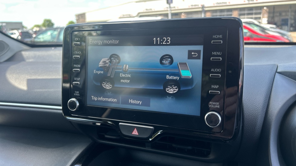 Toyota Yaris Cross 1.5 Hybrid Icon 5dr CVT Hybrid Estate - Image 32
